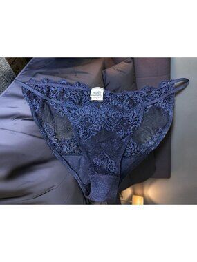 Only Hearts Lace Floral Bikini Color Midnight Size Small New No Tags!